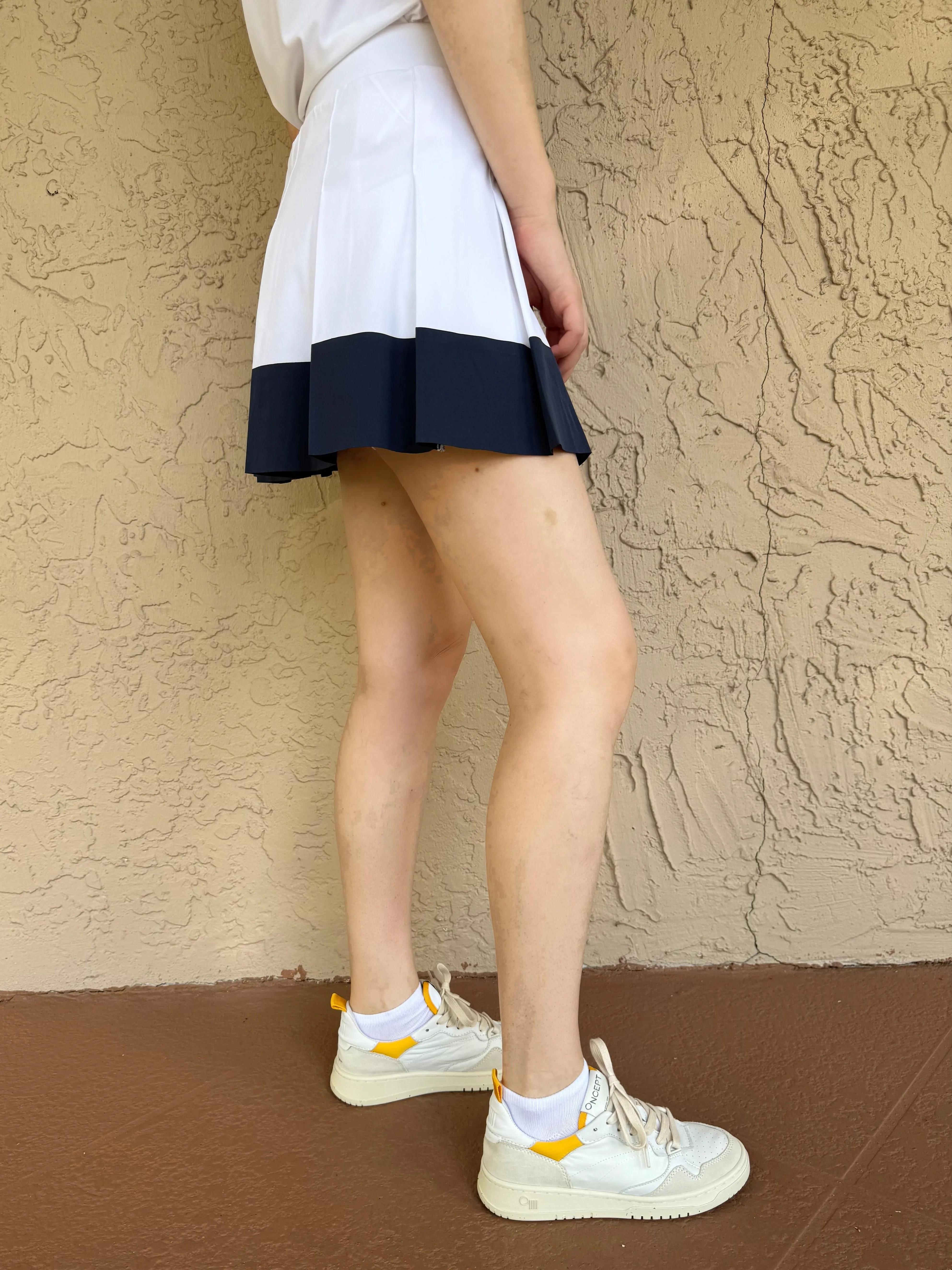 Chase High Rise Skort 14.5" - White/Blue Nights
