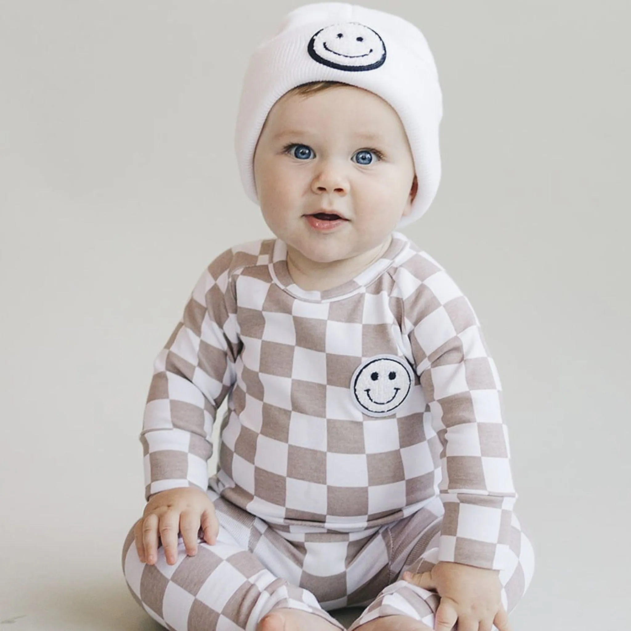 Checkered Smiley Lounge Set | Latte