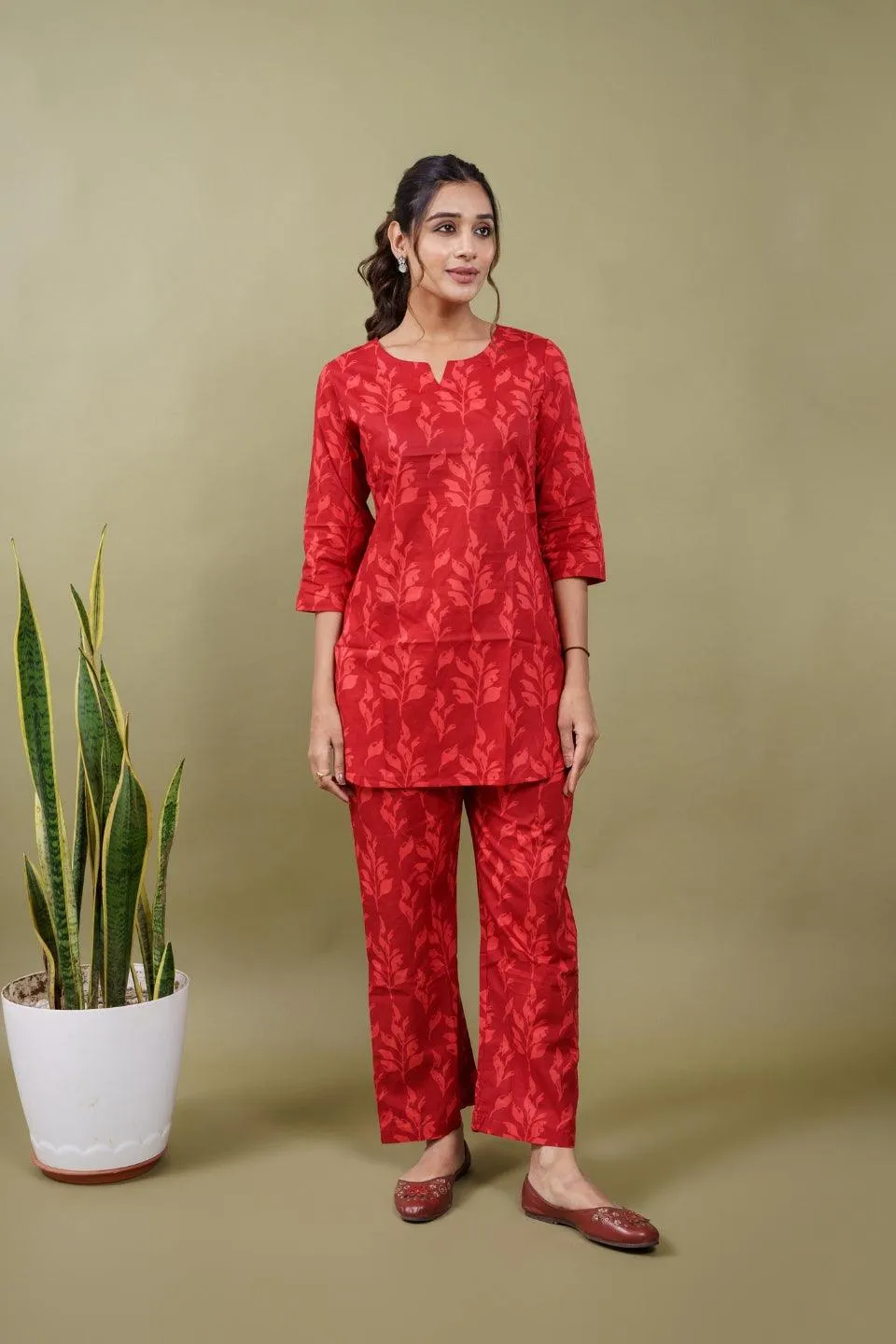 Ekisha's women red floral printed cotton co-ord set lounge wear