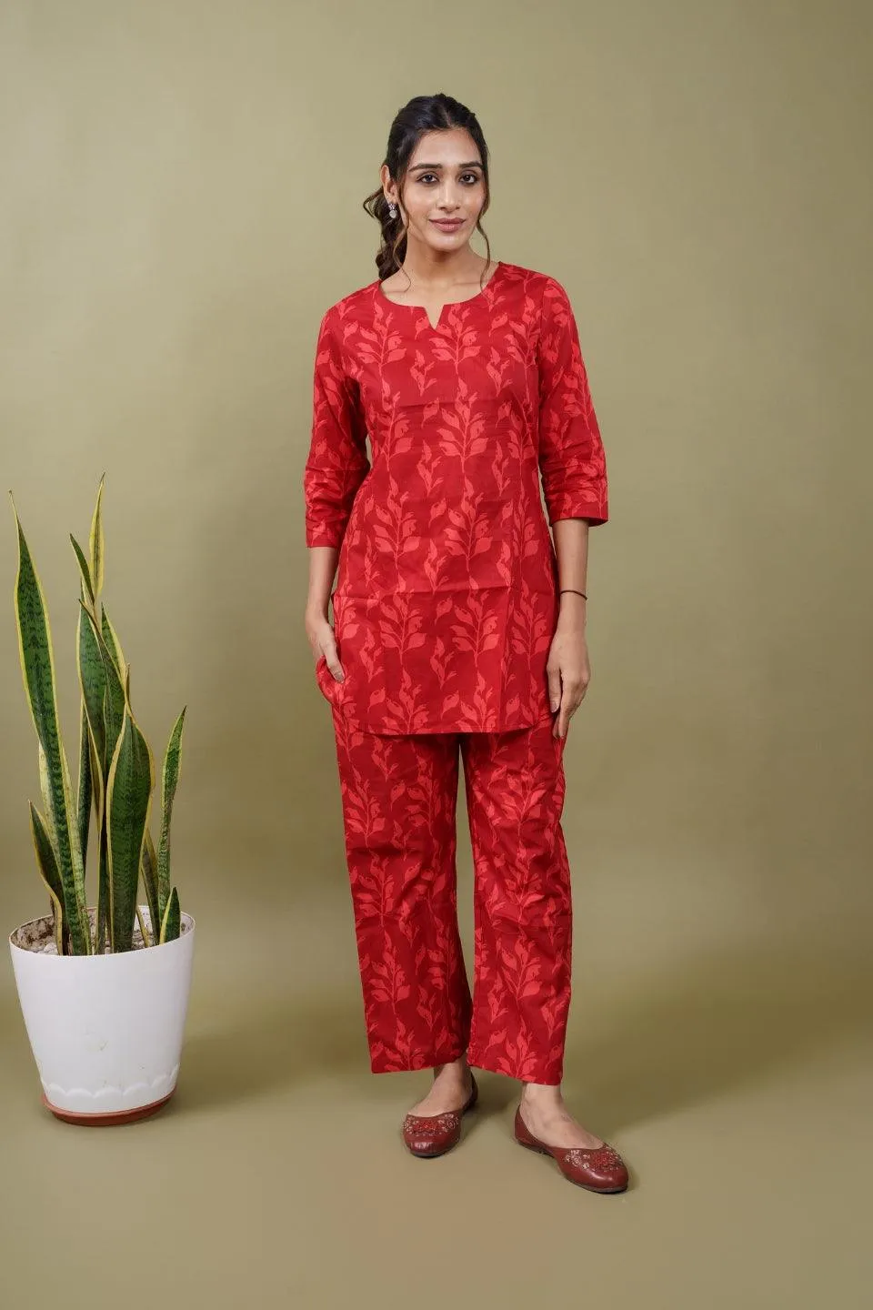 Ekisha's women red floral printed cotton co-ord set lounge wear