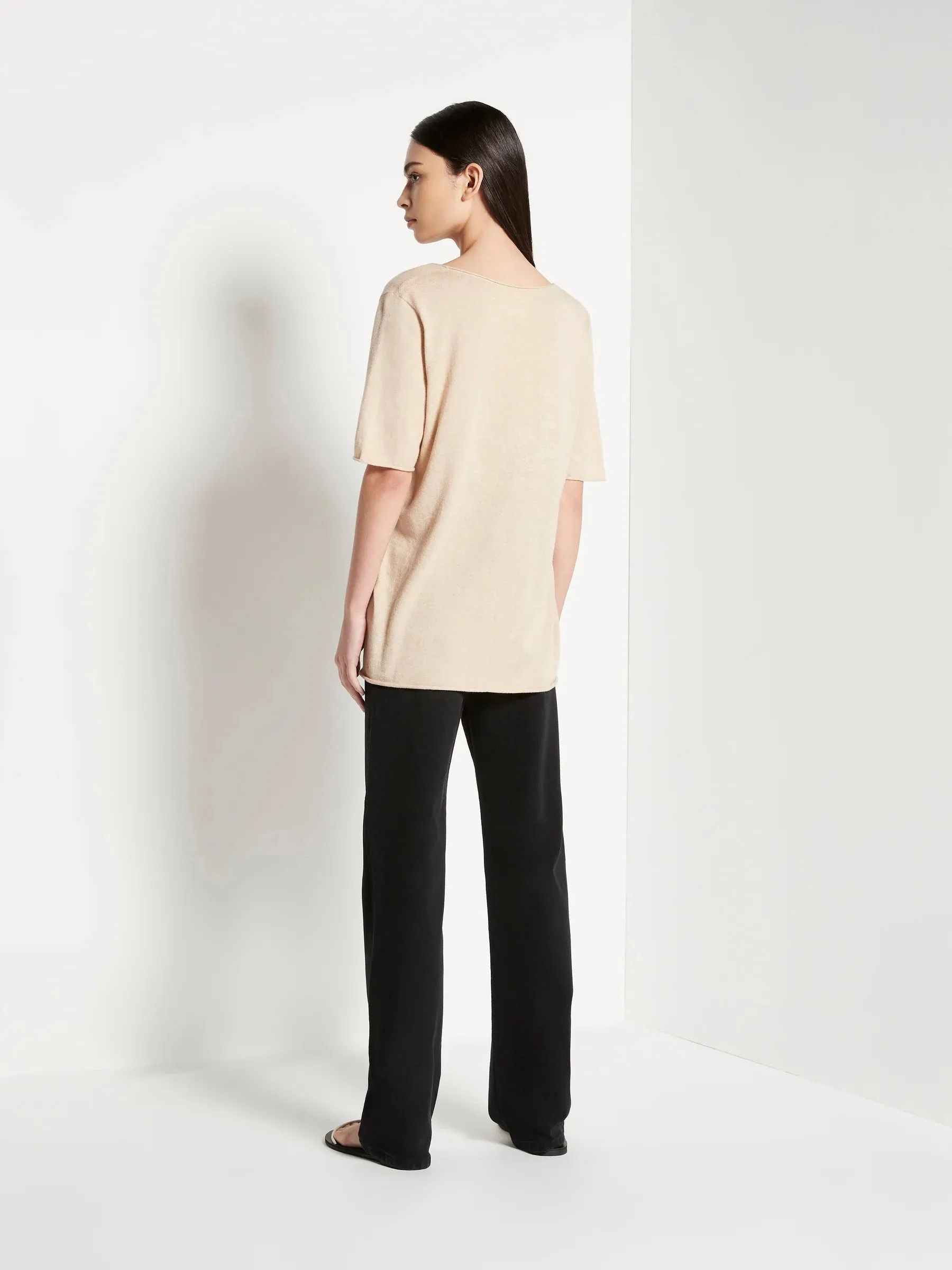 JHL V-Neck T (Fine Cotton Cashmere) | Sand