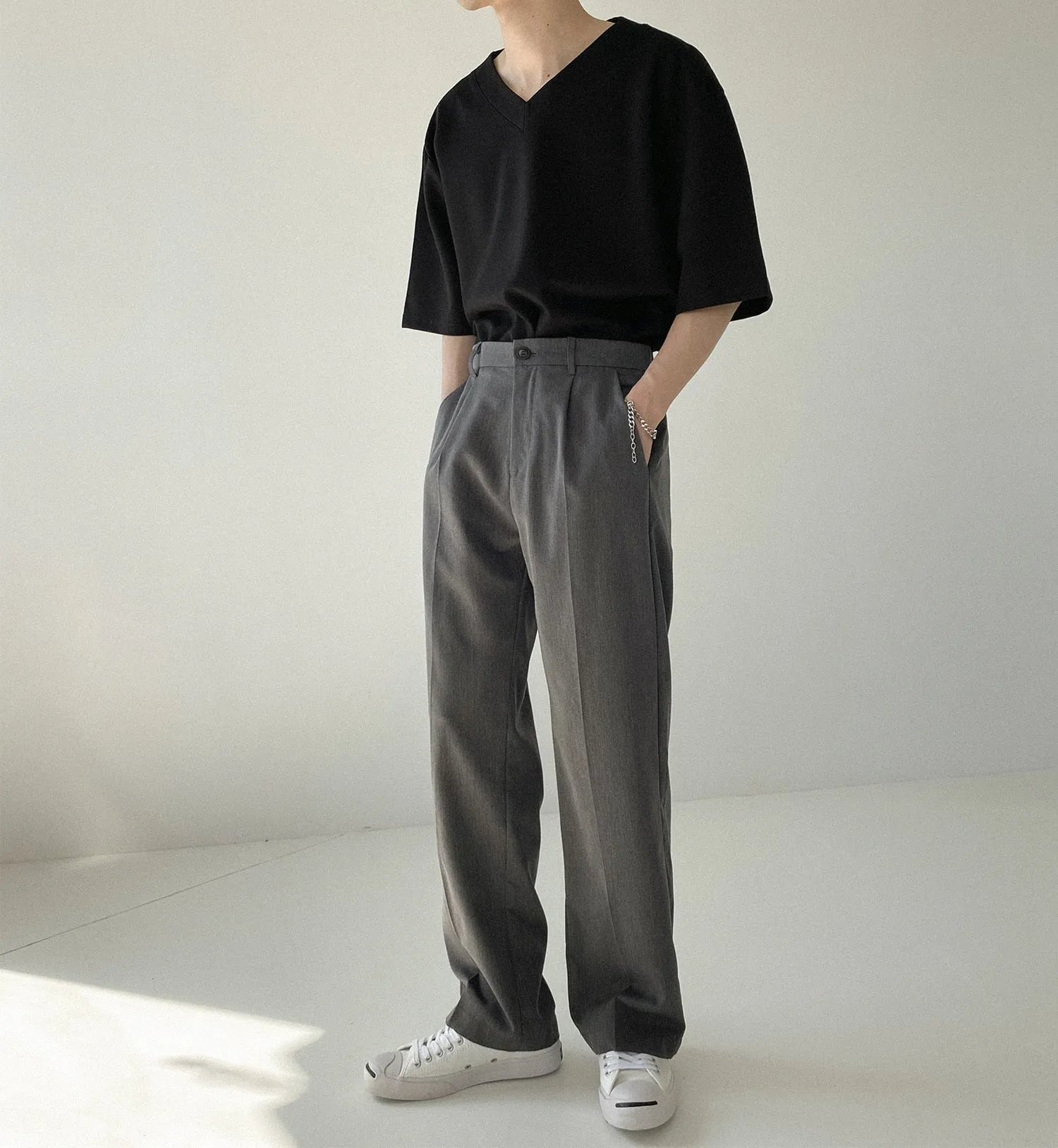 [Korean Style] 2 Colors Oversize Solid V-neck T-shirts