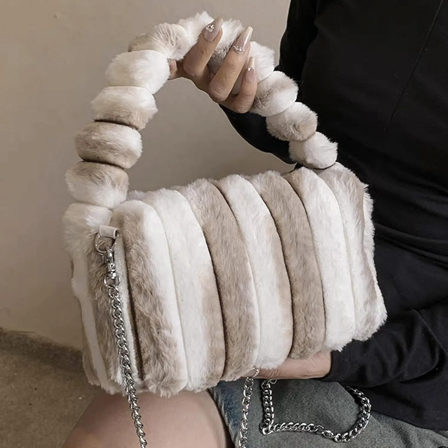 Pandalein Women's Faux Fur Winter Clutch Fluffy Evening Bag Plush Handbag Chain Shoulder Bag Plush Bag with Zip for Wedding Prom Party