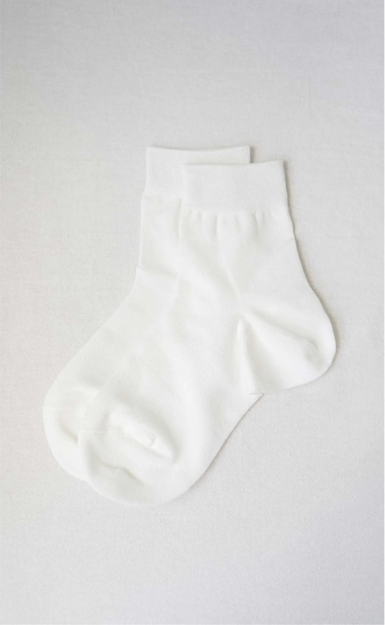 Pure •  Women Crew Socks (White)