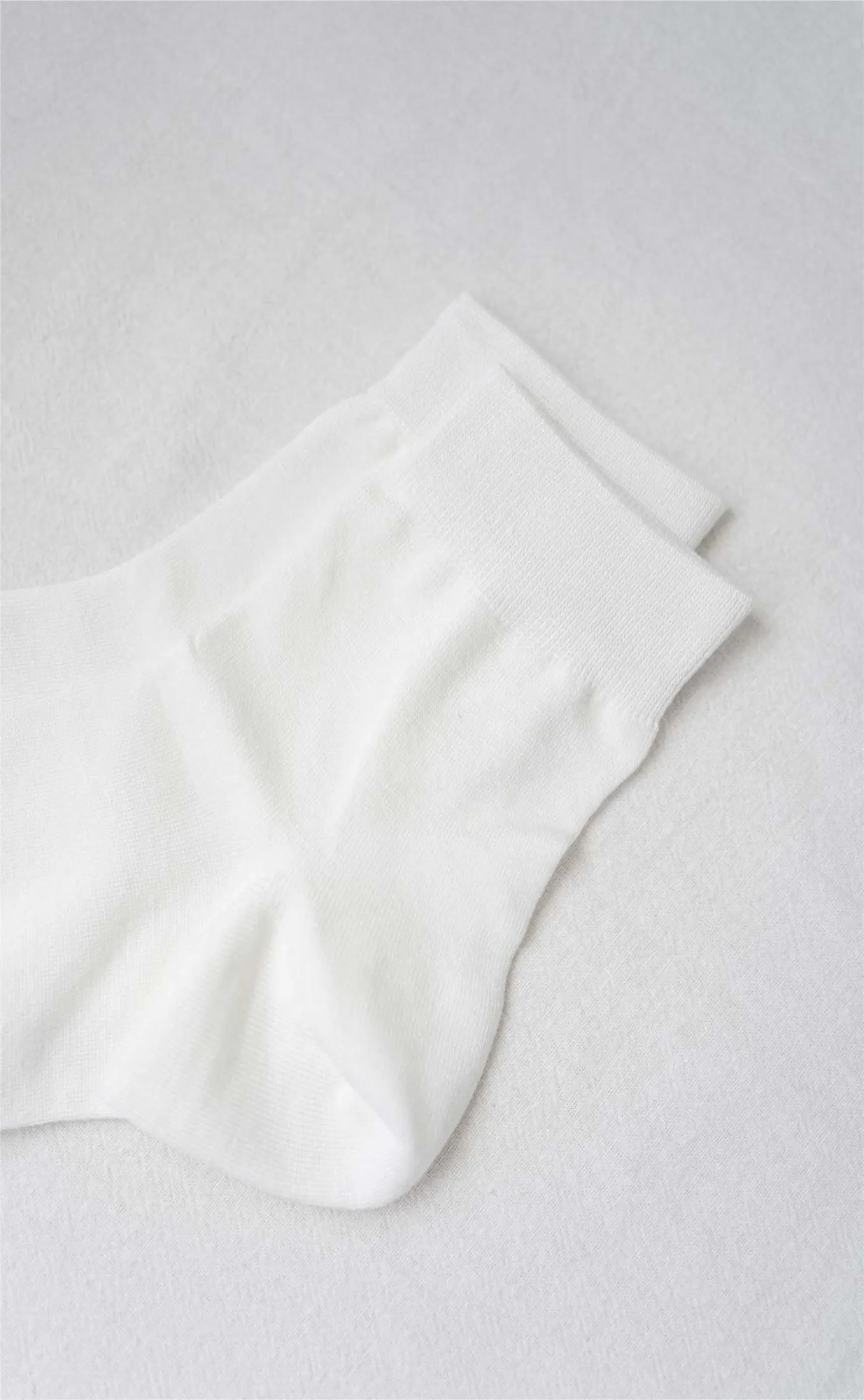 Pure •  Women Crew Socks (White)
