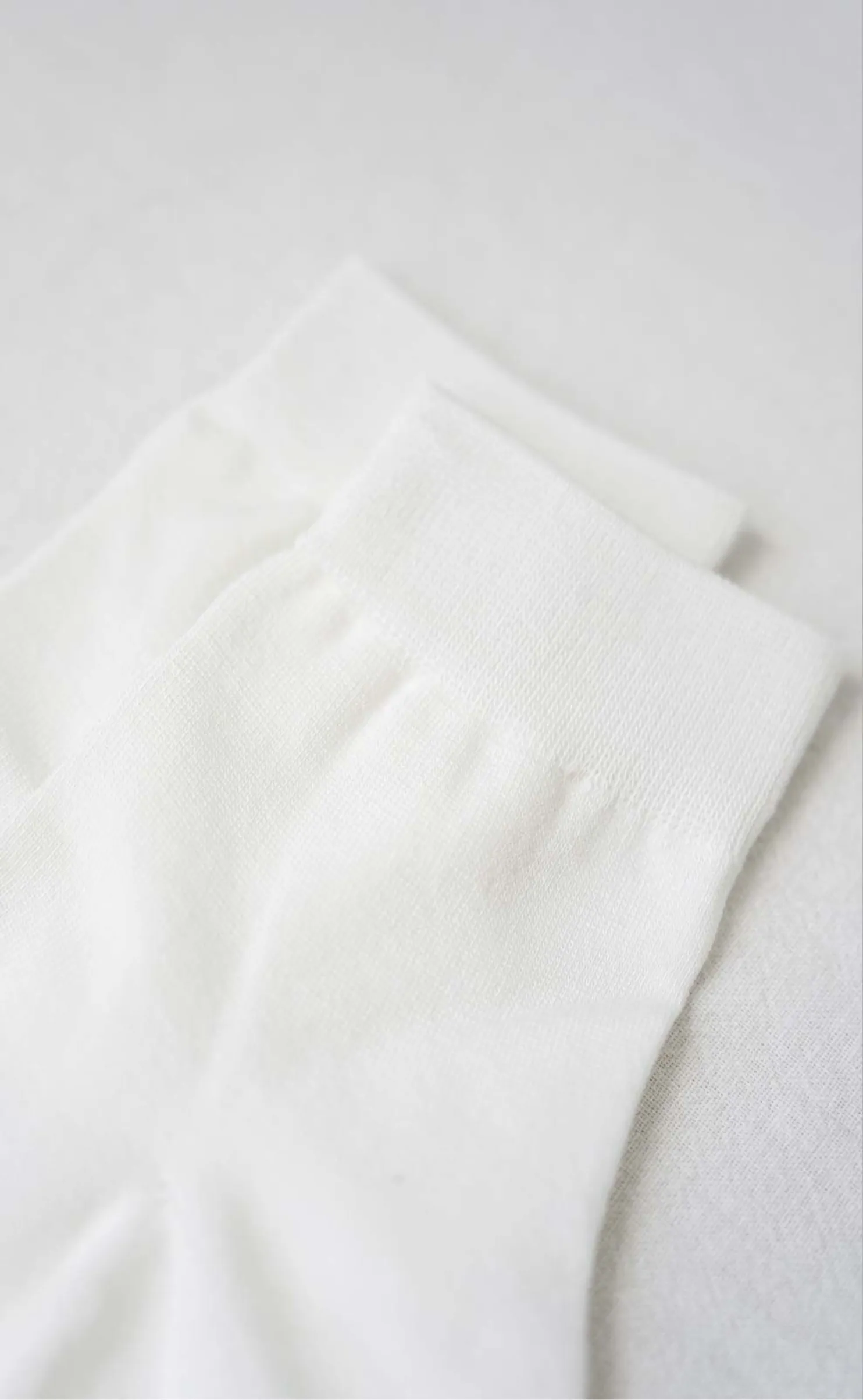 Pure •  Women Crew Socks (White)