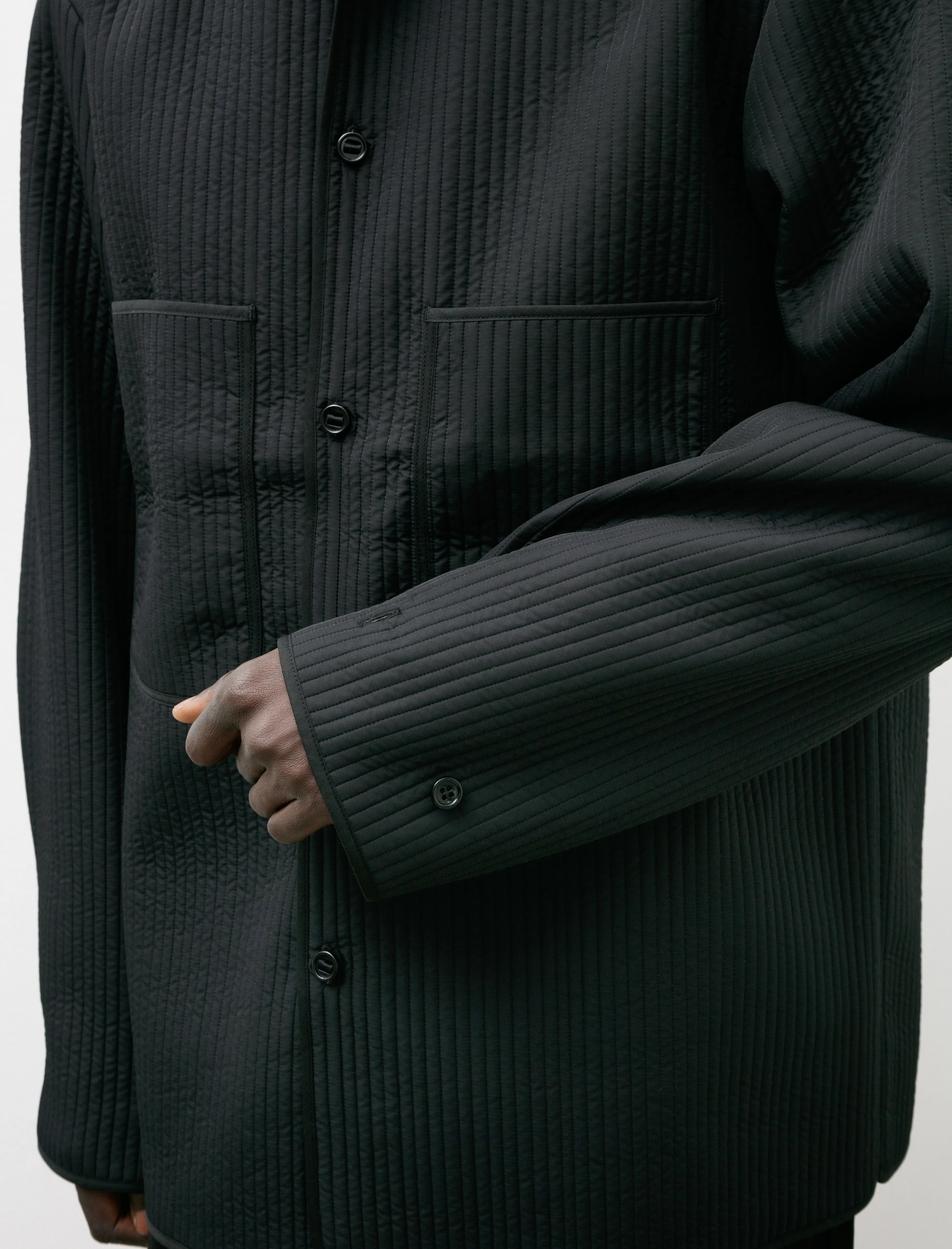 R17 Outer-4 Black Nubi