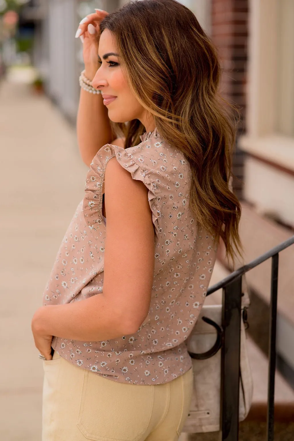 Scattered Daisies Cinched Tank