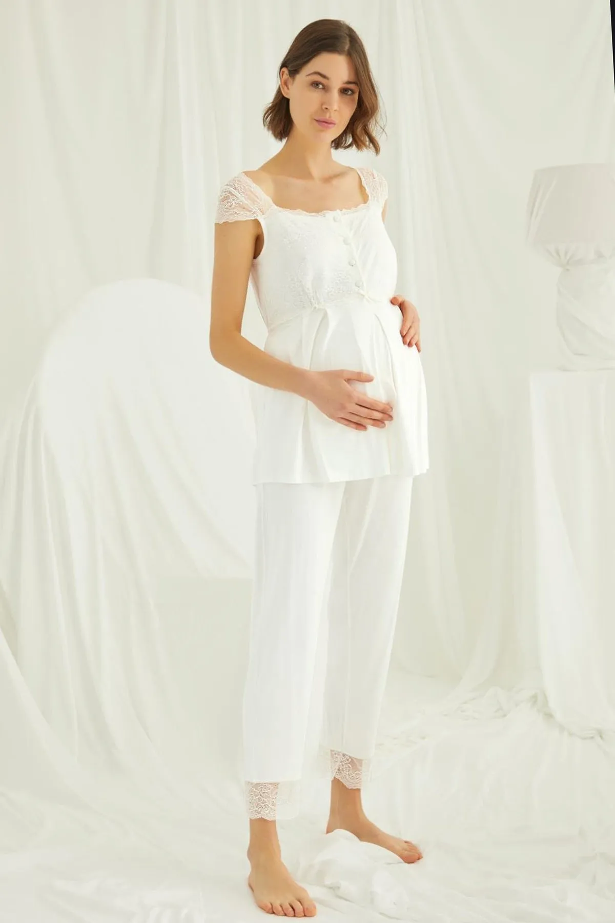 Shopymommy 18203 Lace 3-Pieces Maternity & Nursing Pajamas With Robe Ecru