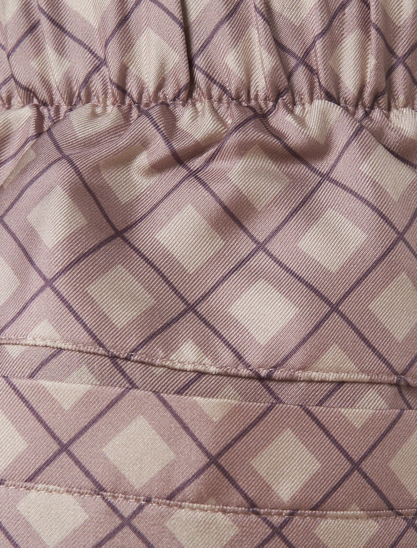 SILK SHORT