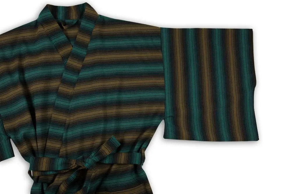 untied unmastered. Robe
