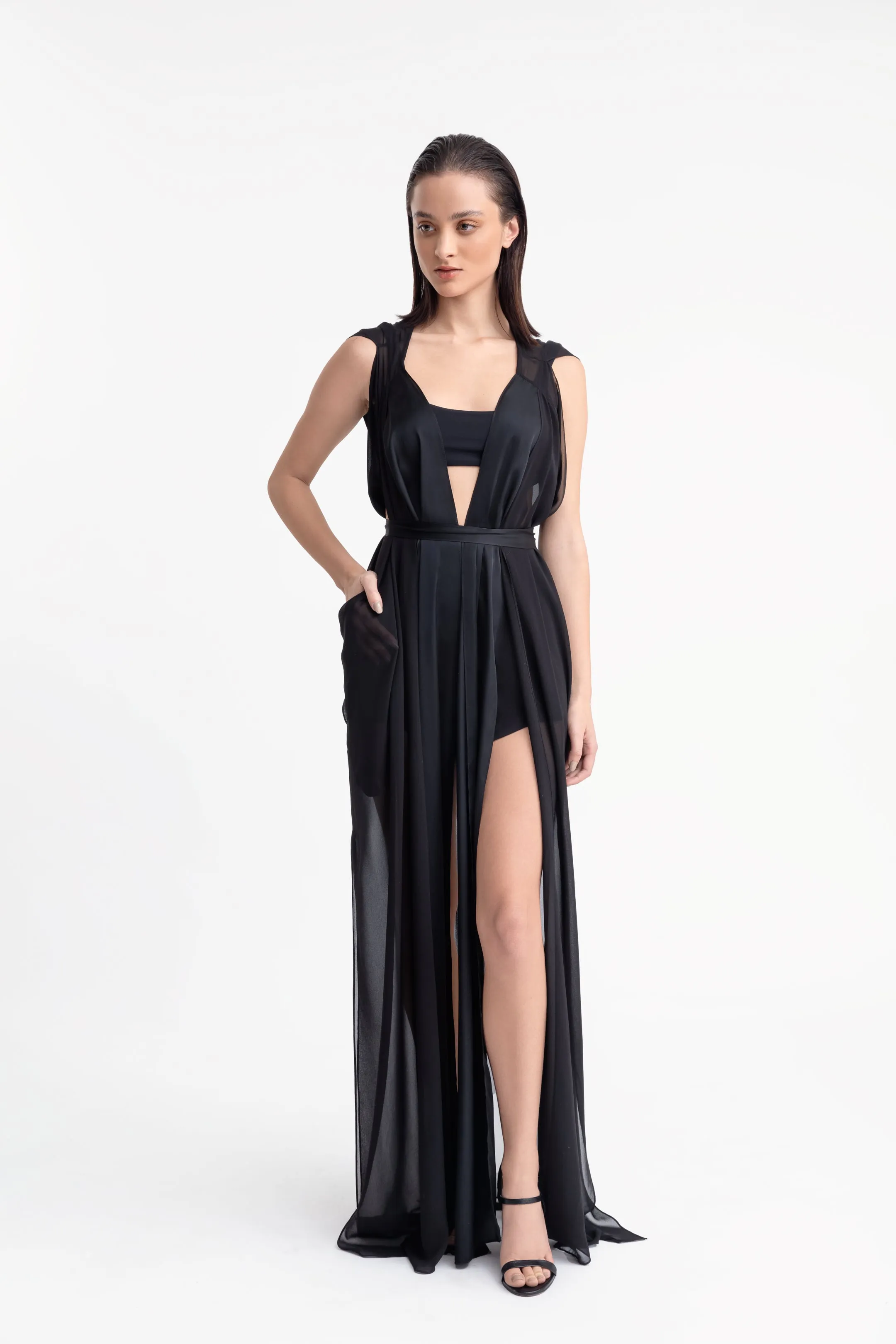 VALENTINA ROBE BLACK