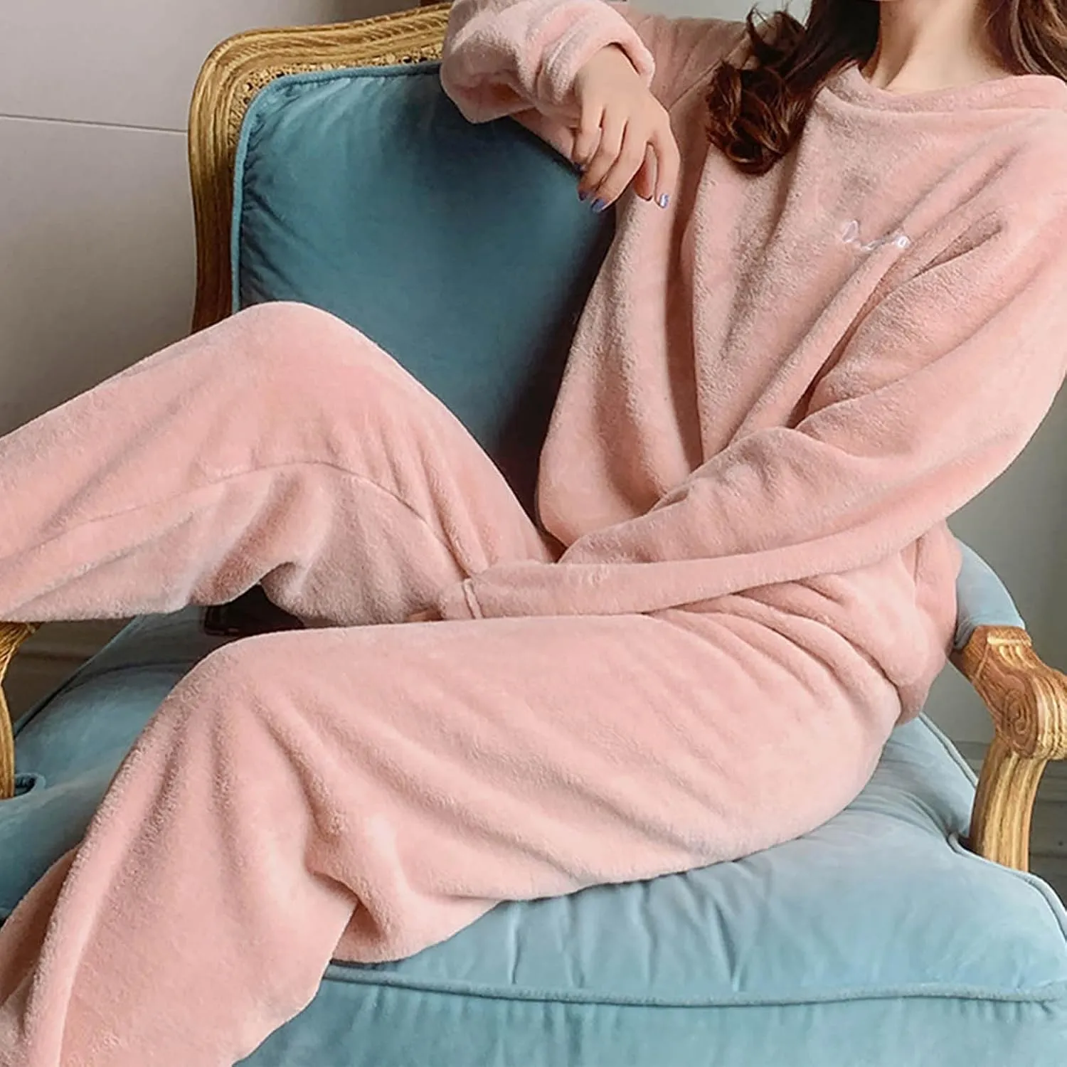 Winter Pajama Sets for Women 2 Piece Loungewear Soft Fleece Cozy Long Sleeve Pullover Jogger Lounge Pants