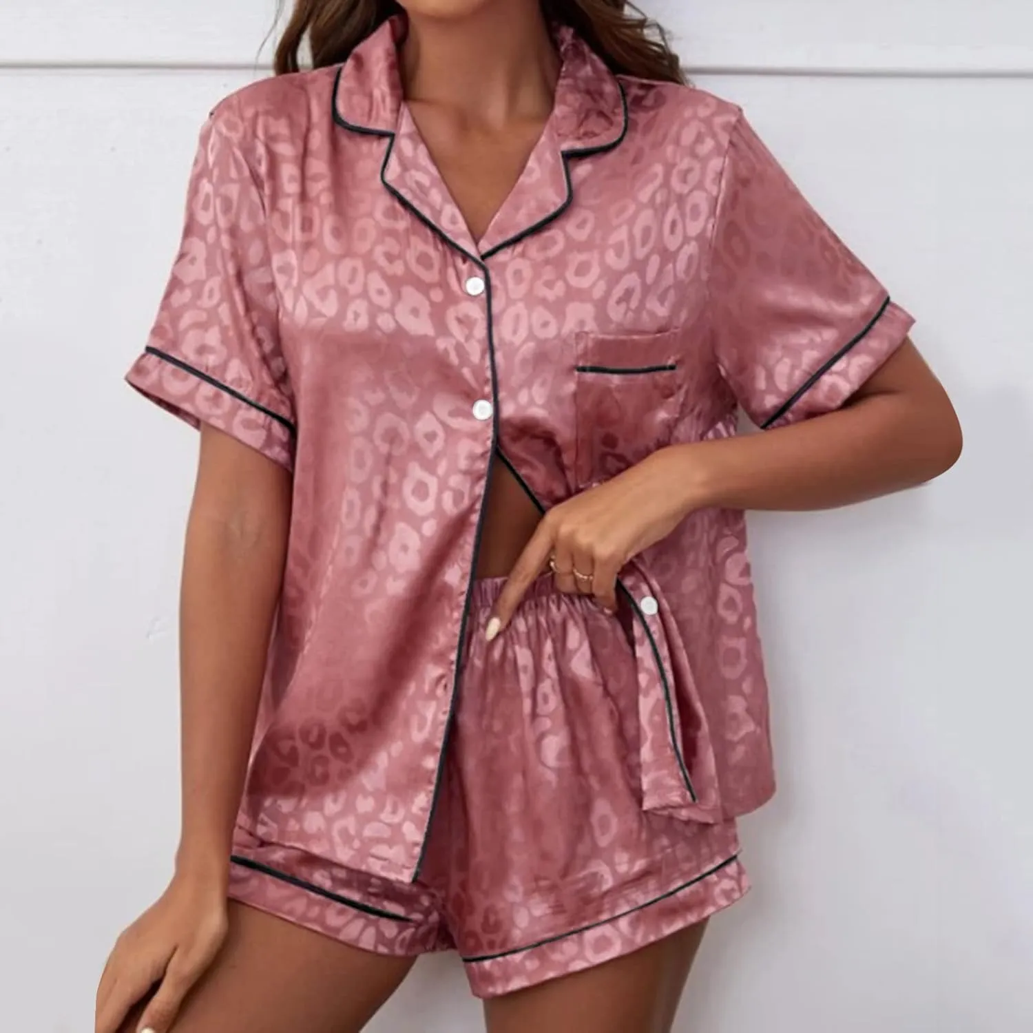 Womens Silk Satin Pajamas Set Leopard Printed Two-piece Pj Sets Cheetah Sleepwear Loungewear Button-Down Pj Sets