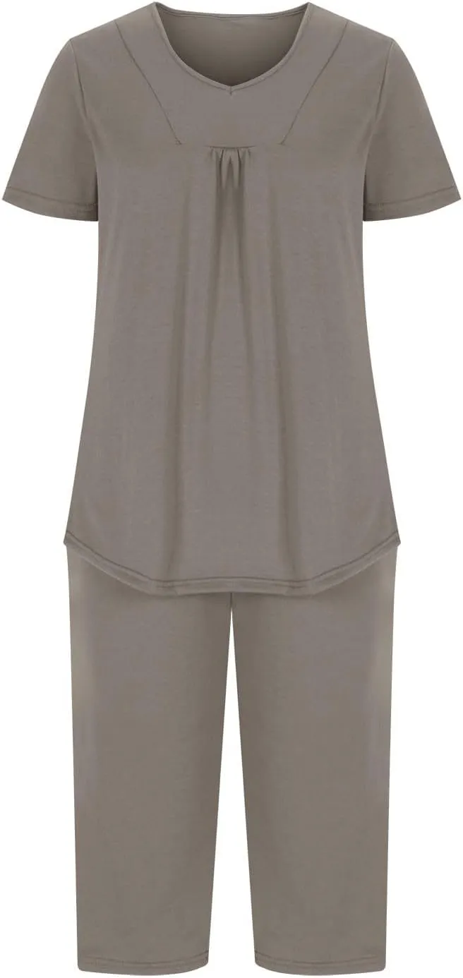 Women's Summer 2 Piece Outfits Lounge Pajama Soft Loungewear Sets Comfy Short Sleeve Sleepwear Top and Capri Pants Sets