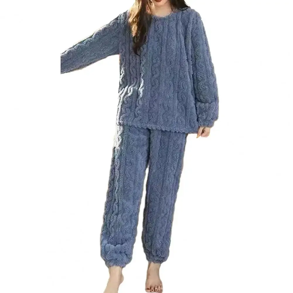 Women's Warm 2-Piece Velvet Ribbed Pajama Set - Soft Fleece Pullover & Pants, Cozy Autumn Winter Loungewear